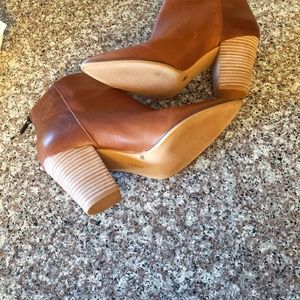 Lucky Brand Adalan  Booties